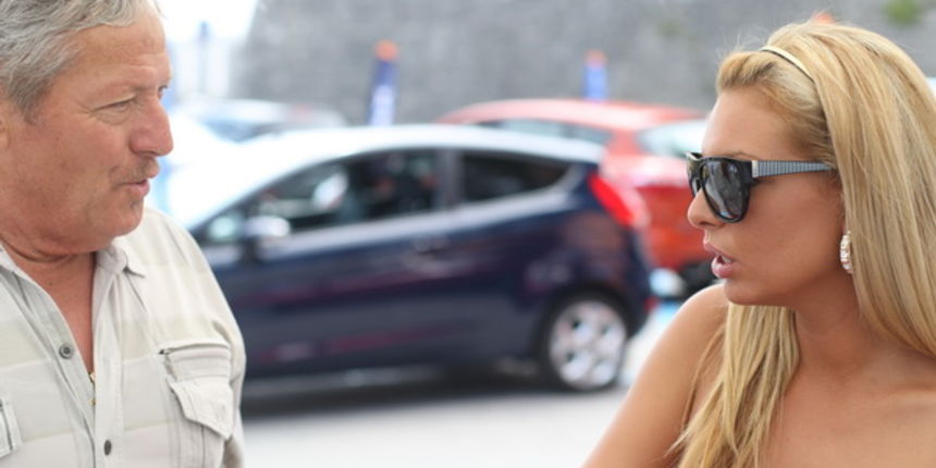 Zadar, 300512.
Danas je na parkiralistu kod zadarskog mosta odrzano predstavljanje automobila marke Ford. Hostesa i promotorica bila je poznata Splicanka Ava Karabatic.
Foto: Jure Miskovic / CROPIX