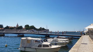 Đir uz more 19. srpnja 2016. – Uvala Draženica, kupalište Jadran, Moprske orgulje i Pozdrav suncu, zadarska riva… Foto: Mladen Malik Đir uz more 19. srpnja 2016. – Uvala Draženica, kupalište Jadran, Moprske orgulje i Pozdrav suncu, zadarska riva… Foto: Mladen Malik