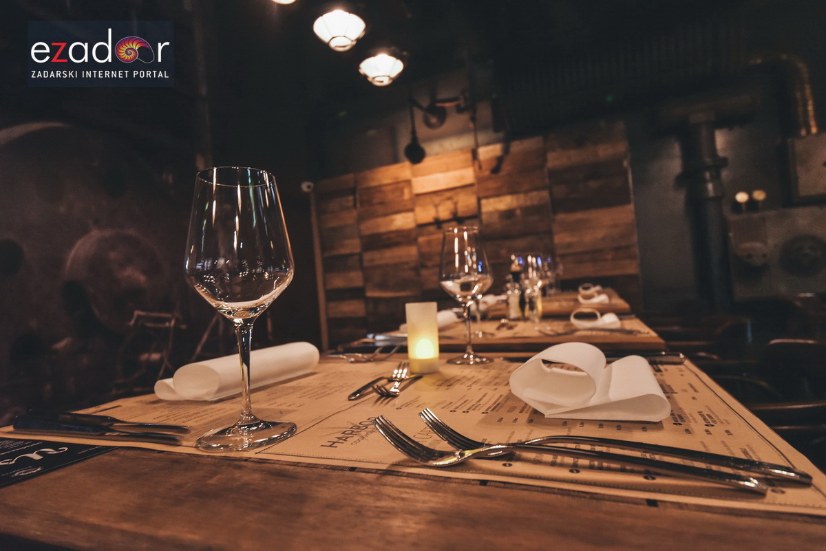 Uskrs u Harbor Cookhouse & Clubu uz klapu Iskon Uskrs u Harbor Cookhouse & Clubu uz klapu Iskon