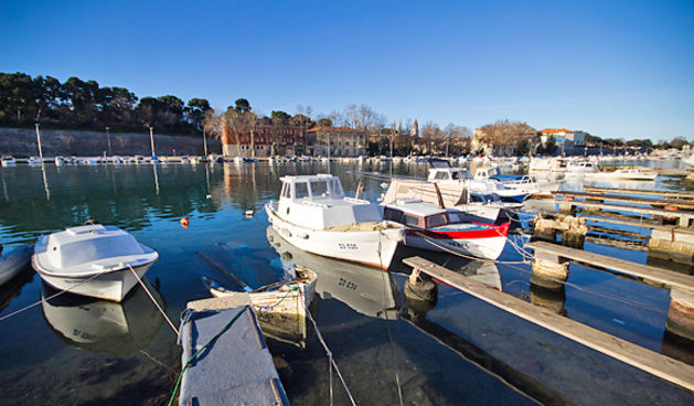 Subotnji đir po gradu 29. prosinca 2012., uvala Jazine, brodovi (foto:Saša Čuka)