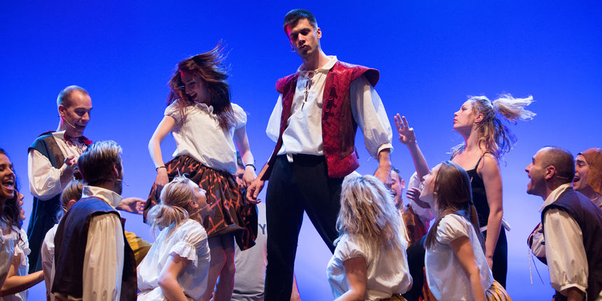 “Crna kuća” ne prestaje oduševljavati publiku “Crna kuća” ne prestaje oduševljavati publiku