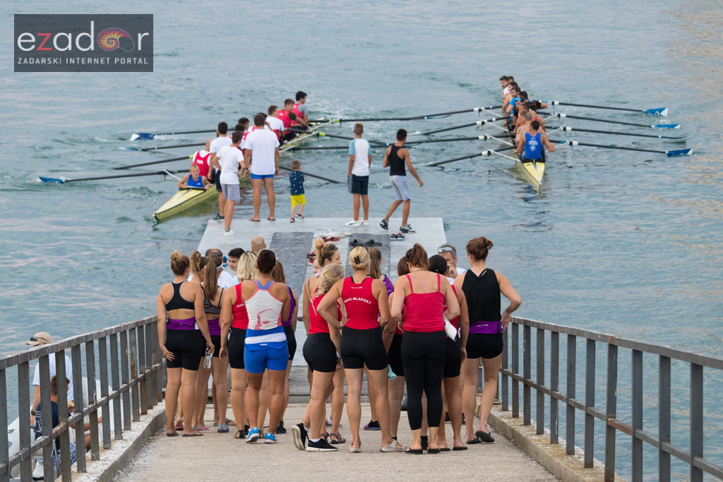 6. “Jadranov veslački dvoboj” osmeraca u uvali Jazine 6. “Jadranov veslački dvoboj” osmeraca u uvali Jazine