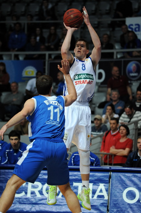 Zadar, 130413.
Dvorana Kresimira Cosica.
5. kolo A1 kosarkaske lige za prvaka izmedju KK Zadar i KK Kvarner.
Na fotografiji: detalj s utakmice; Olivari (8), Skific (11).
Foto: Luka Gerlanc / CROPIX Zadar, 130413.
Dvorana Kresimira Cosica.
5. kolo A1 kosarkaske lige za prvaka izmedju KK Zadar i KK Kvarner.
Na fotografiji: detalj s utakmice; Olivari (8), Skific (11).
Foto: Luka Gerlanc / CROPIX