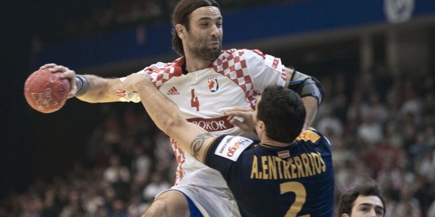 Novi Sad, 220112.
Gradska dvorana Spens.
10. Europsko prvenstvo u rukometu .
Utakmica drugog kruga izmedju Hrvatske i Spanjolske.
Na fotografiji: Ivano Balic.
Foto: Ante Cizmic / CROPIX Novi Sad, 220112.
Gradska dvorana Spens.
10. Europsko prvenstvo u rukometu .
Utakmica drugog kruga izmedju Hrvatske i Spanjolske.
Na fotografiji: Ivano Balic.
Foto: Ante Cizmic / CROPIX