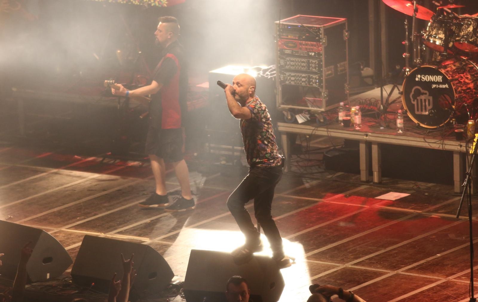 Hladno pivo u Domu sportova proslavilo 30 godina karijere Hladno pivo u Domu sportova proslavilo 30 godina karijere