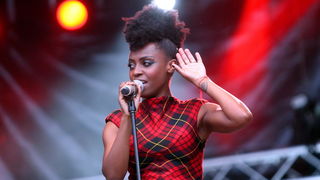 Zagreb, 220610.
Na Jarunu se od 21.-23.06. odrzava glazbeni spektakl T-Mobile INmusic festival na kojem ce nastupiti mnogobrojni izvodjaci kako iz zemlje tako i svijeta.
Danas se odrzao drugi dan.
Na slici: Morcheeba.
Foto: Neja Markicevic / CROPIX Zagreb, 220610.
Na Jarunu se od 21.-23.06. odrzava glazbeni spektakl T-Mobile INmusic festival na kojem ce nastupiti mnogobrojni izvodjaci kako iz zemlje tako i svijeta.
Danas se odrzao drugi dan.
Na slici: Morcheeba.
Foto: Neja Markicevic / CROPIX