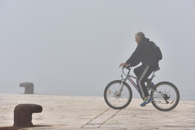 Magla na zadarskoj rivi