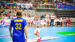 U doista sjajnoj atmosferi koju je stvorilo oko 5000 navijača iz cijele Hrvatske, naši su rukometni reprezentativci remizirali sa Švedskom i to s rezultatom 25-25. Bila je to ‘kaubojima’ pretposljednja pripremna utakmica uoči Olimpijskih igara