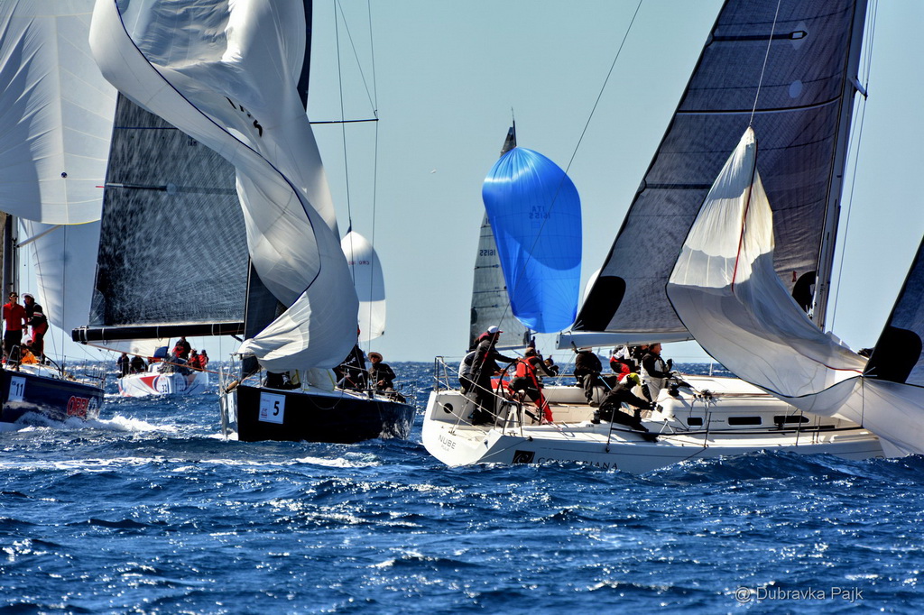 U hvarskom akvatoriju održana XXI. Uskršnja regata U hvarskom akvatoriju održana XXI. Uskršnja regata