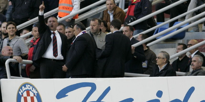 Split, 070410.
Stadion Poljud.
Uzvratna polufinalna nogometna utakmica Hrvatskog kupa izmedju Hajduka i Dinama.
Na fotografiji: u lozi je bio i predsjednik Hajduka Josko Svagusa.
Foto: Jakov Prkic / CROPIX Split, 070410.
Stadion Poljud.
Uzvratna polufinalna nogometna utakmica Hrvatskog kupa izmedju Hajduka i Dinama.
Na fotografiji: u lozi je bio i predsjednik Hajduka Josko Svagusa.
Foto: Jakov Prkic / CROPIX