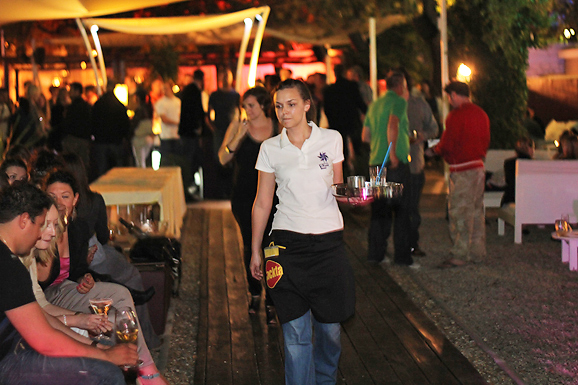 Image 953303 (auto) Image 953303 (auto)