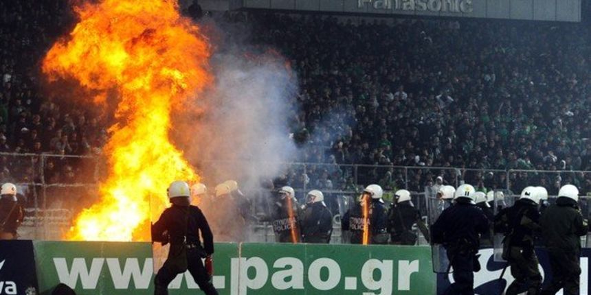 Panathiniakos supporters, foto: caughtoffside.com Panathiniakos supporters, foto: caughtoffside.com