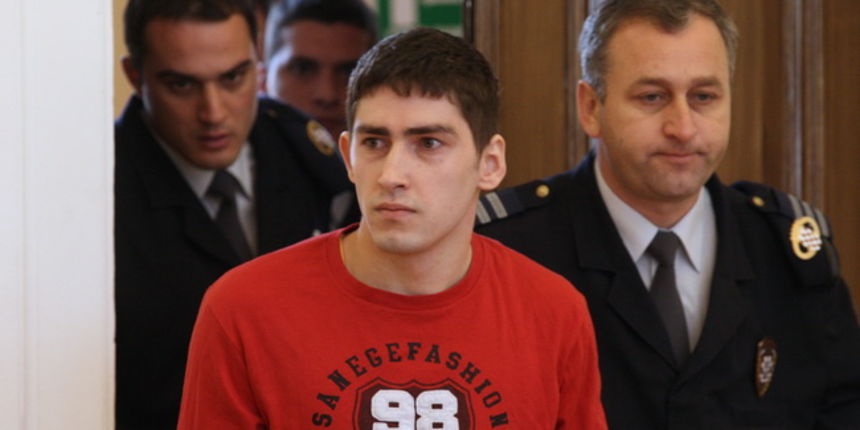 Zadar, 021109.
Zupanijski sud u Zadru. 
Elvis Sopic (na slici ) osudjen je na 30 godina zatvora zbog ubojstva zadarskog taksista Igora Custica. Ubojstvo se dogodilo 29.sijecnja 2008 godine nadomak sela Korlat pokraj Benkovca.
Foto: Vladimir Ivanov / CROPI