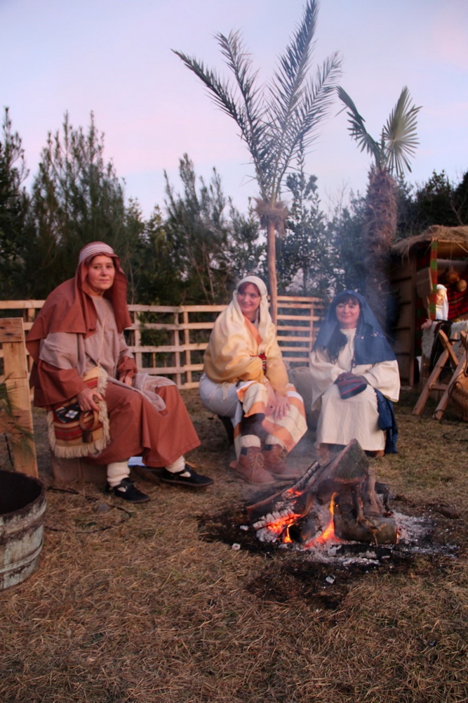 U Diklu kod bunara upriličene žive jaslice U Diklu kod bunara upriličene žive jaslice