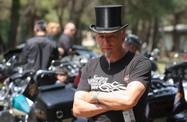 Zadar, 280511.
Odrzana je parada Harley Davidson motora izmedju Zadra i Biograda u kojoj je sudjelovalo vise tisuca motora.
Na slici: detalj s parade.
Foto: Vladimir Ivanov / CROPIX Zadar, 280511.
Odrzana je parada Harley Davidson motora izmedju Zadra i Biograda u kojoj je sudjelovalo vise tisuca motora.
Na slici: detalj s parade.
Foto: Vladimir Ivanov / CROPIX