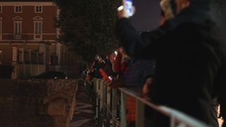 Građani na ulicama Zadra poštujući mjere dočekali 2021. godinu