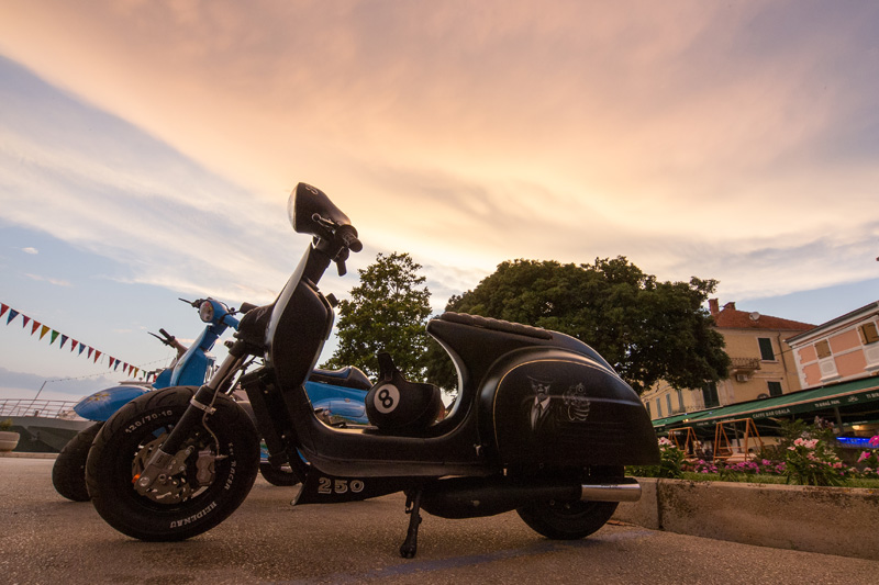 Vespaši zauzeli Biograd, foto: Vinko Pešić