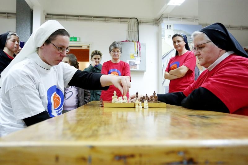 Zagreb: Sportske igre redovnica u OŠ Mato Lovrak. Photo: Goran Jakus/PIXSELL