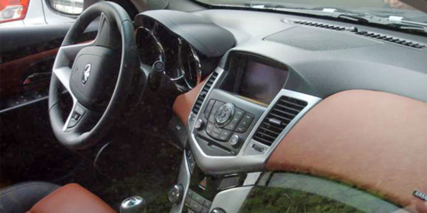 Crizeov interijer (foto: autoklub.hr) Crizeov interijer (foto: autoklub.hr)