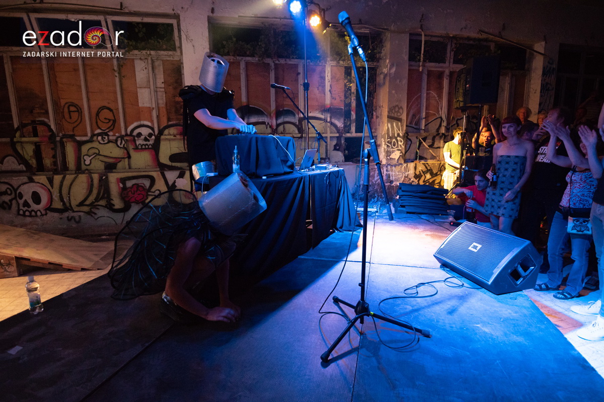 KvartArt 2018.: Art buvljak & koncert Nipplepeoplea