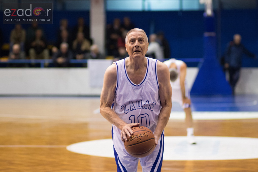 Fešta u povodu 80. rođendana Pina Giergie: Vetarani KK Zadar – Veterani KK Olimpija Fešta u povodu 80. rođendana Pina Giergie: Vetarani KK Zadar – Veterani KK Olimpija