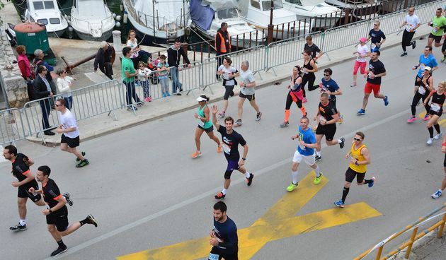 Aktivni studenti KIF-a trčanjem podržali utrku  Wings for life – World Run
