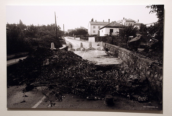 HKK: Otvorenje izlozbe “Razaranje Zadra” Zvonka Kucelina i Zeljka Karavide