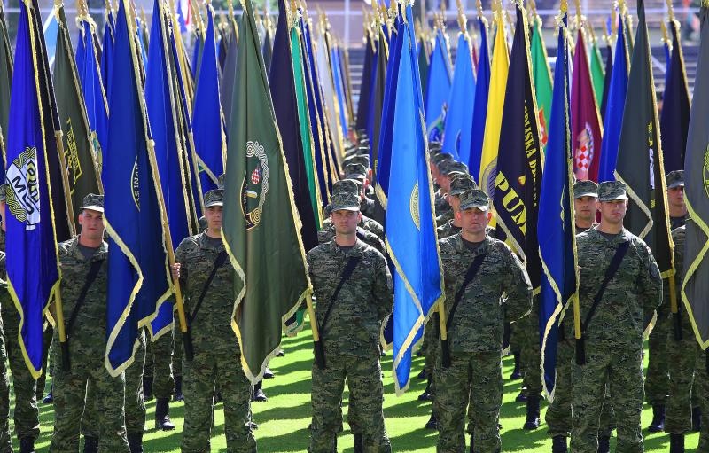 Svečano postrojavanje na stadionu u Kranjčevićevoj u povodu Dana Oružanih snaga Republike Hrvatske. Foto. PIXSELL Svečano postrojavanje na stadionu u Kranjčevićevoj u povodu Dana Oružanih snaga Republike Hrvatske. Foto. PIXSELL