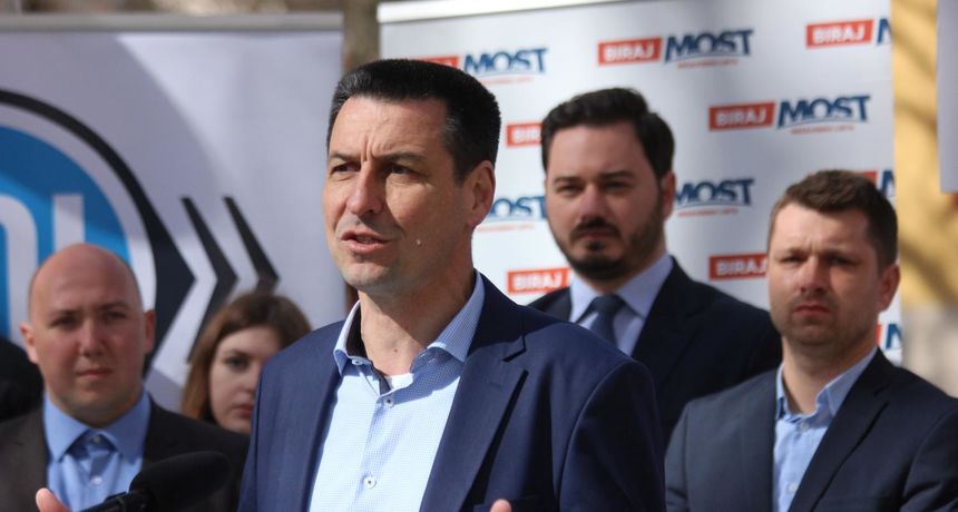 Ladislav Ilčić Ladislav Ilčić