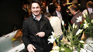 Na slici: Josko Cagalj Jole; Domjenak za novinare i goste povodom otvorenja salona kupaonske galanterije Art interijera u tornju poslovnog centra Almeria na Vukovarskoj ulici. Okupljeni su imali priliku vidjeti atraktivnu prezentaciju Aleksandre Grdic i M Na slici: Josko Cagalj Jole; Domjenak za novinare i goste povodom otvorenja salona kupaonske galanterije Art interijera u tornju poslovnog centra Almeria na Vukovarskoj ulici. Okupljeni su imali priliku vidjeti atraktivnu prezentaciju Aleksandre Grdic i M