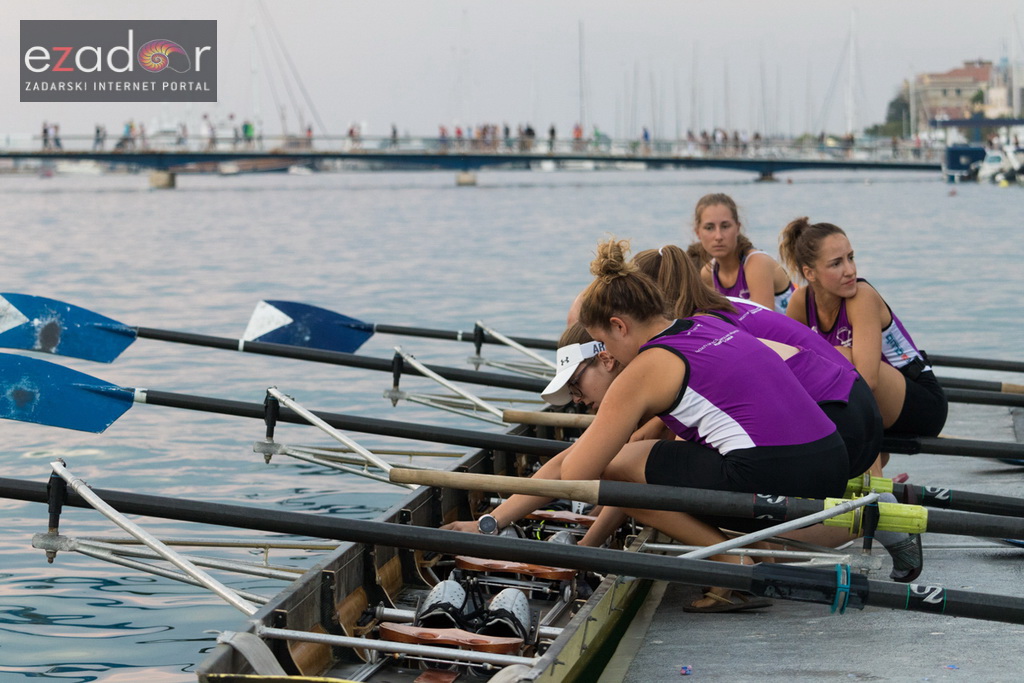 6. “Jadranov veslački dvoboj” osmeraca u uvali Jazine 6. “Jadranov veslački dvoboj” osmeraca u uvali Jazine