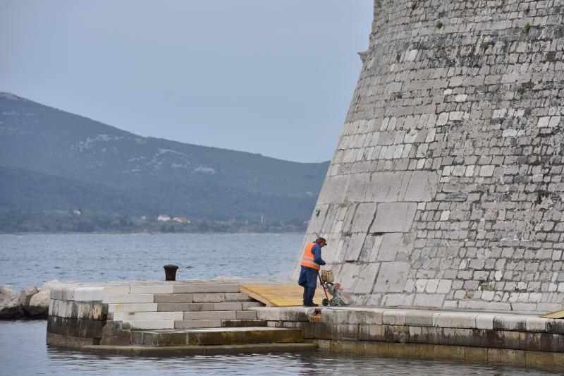 U Foši se postavlja nova LED javna rasvjeta. Foto: Dino Stanin/PIXSELL