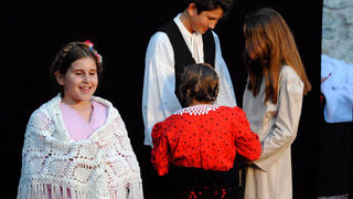 Polaznici dramsko lutkarske radionice Donatolina iz Kazališta lutaka Zadar gostovali su na ovogodišnjem Međunarodnom dječjem festivalu u Šibeniku sa predstavom “Šuma Striborova”, foto: Dino Bara Polaznici dramsko lutkarske radionice Donatolina iz Kazališta lutaka Zadar gostovali su na ovogodišnjem Međunarodnom dječjem festivalu u Šibeniku sa predstavom “Šuma Striborova”, foto: Dino Bara