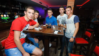 Toto i kraljice u Posh Pubu – foto Ivan Toman Toto i kraljice u Posh Pubu – foto Ivan Toman