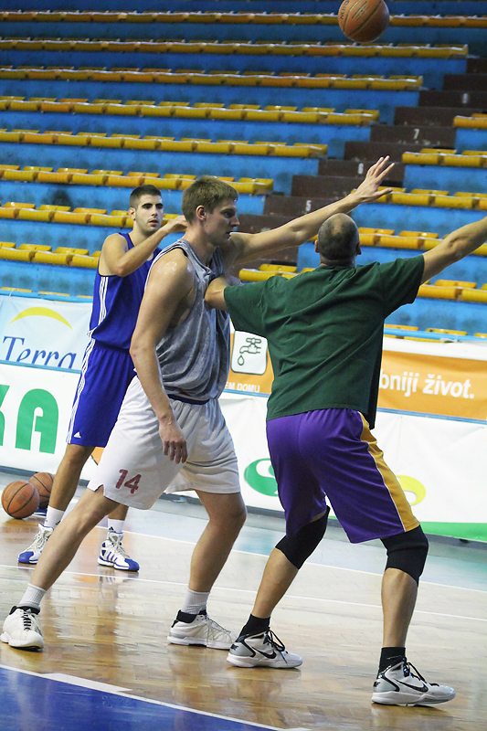 Jazine: Dino Radja trenirao s igracima Zadra, foto: Sasa Cuka Jazine: Dino Radja trenirao s igracima Zadra, foto: Sasa Cuka