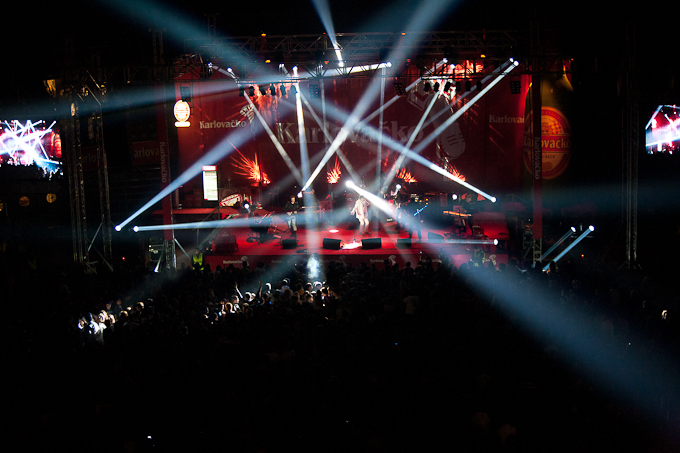 Karlovacko live: Halid Beslic i Crvena jabuka u dvorani Kresimir Cosic u Zadru, Foto: Leo Banic Karlovacko live: Halid Beslic i Crvena jabuka u dvorani Kresimir Cosic u Zadru, Foto: Leo Banic