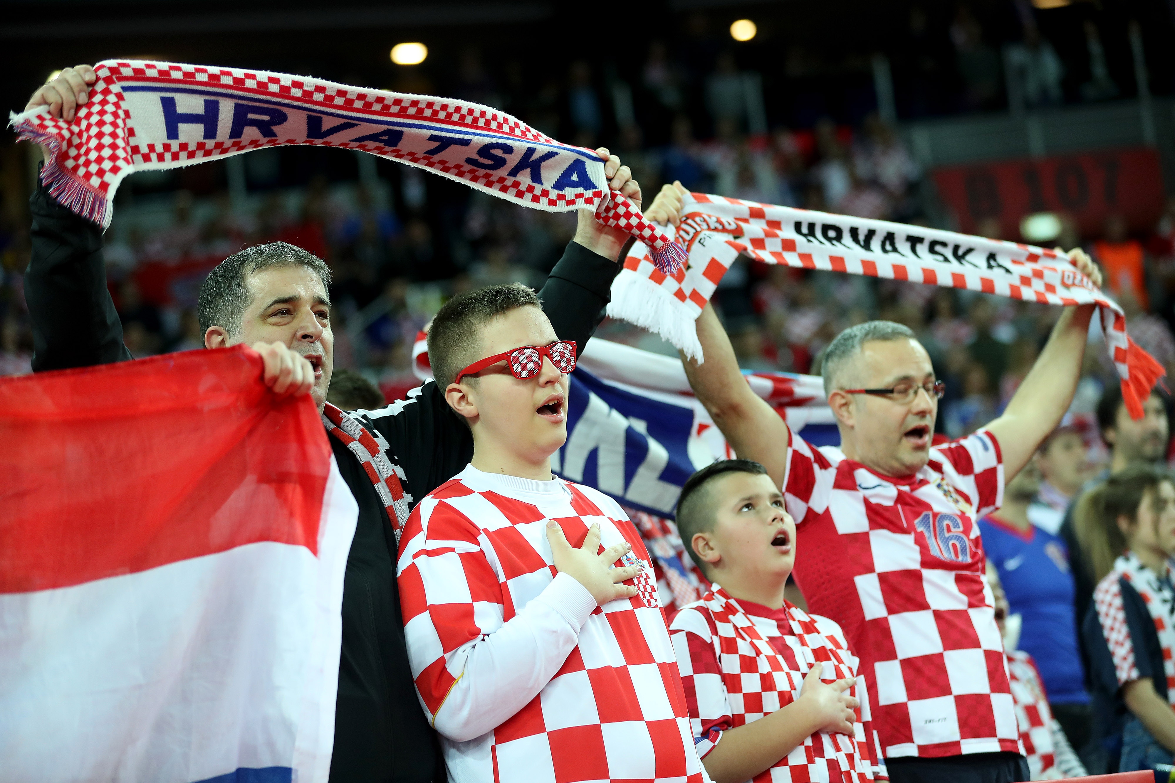 Fantastična atmosfera u Areni: dobro raspoloženi navijači ‘nose’ naše igrače protiv Norveške Fantastična atmosfera u Areni: dobro raspoloženi navijači ‘nose’ naše igrače protiv Norveške