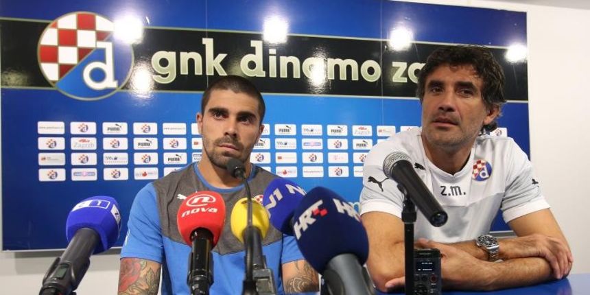31.07.2015., Stadion Maksimir, Zagreb – Izvanredna konferencija za medije na kojoj su se javnosti obratili trener GNK Dinama Zoran Mamic i igraci Paulo Machado, Domagoj Antolic i Arijan Ademi. Paulo Machado dobio je kaznu od 100.000 eura za nesportsko pon 31.07.2015., Stadion Maksimir, Zagreb – Izvanredna konferencija za medije na kojoj su se javnosti obratili trener GNK Dinama Zoran Mamic i igraci Paulo Machado, Domagoj Antolic i Arijan Ademi. Paulo Machado dobio je kaznu od 100.000 eura za nesportsko pon