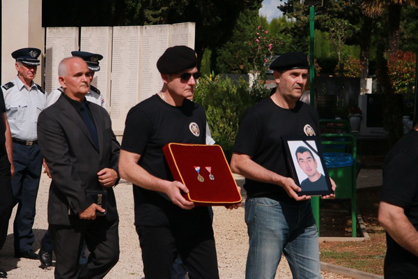 Posljednji ispraćaj zadarskog fotografa i umirovljenog satnika HV-a, Roberta Lerge na Gradskom groblju Zadar