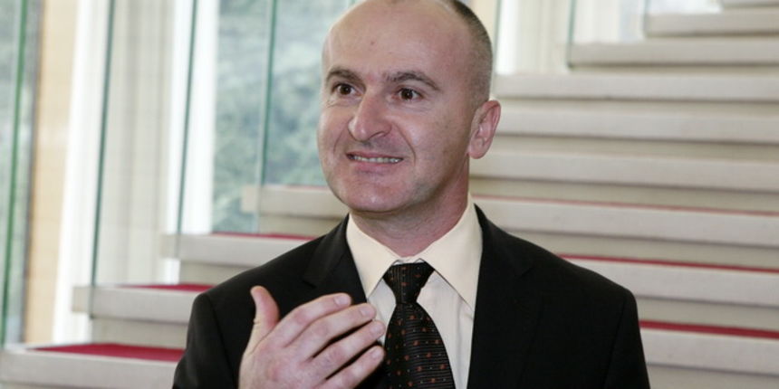 Zagreb, 190210.
Pantovcak.
Predsjednicki dvori.
Predsjednik RH Ivo Josipovic predstavio je danas svoje suradnike.
Na fotografiji: Fred Matic suradnik za branitelje.
Foto: Goran Mehkek / CROPIX Zagreb, 190210.
Pantovcak.
Predsjednicki dvori.
Predsjednik RH Ivo Josipovic predstavio je danas svoje suradnike.
Na fotografiji: Fred Matic suradnik za branitelje.
Foto: Goran Mehkek / CROPIX