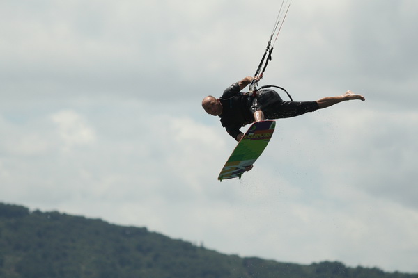 Zadar, 240513
Plaza Kolovare. Jako jugo na zadarsku plazu Kolovare je izmamilo velik broj windsurfera koji jedva cekaju ovakve vremenske prilike kako bi uzivali u omiljenom sportu.
Foto: Jure Miskovic / CROPIX Zadar, 240513
Plaza Kolovare. Jako jugo na zadarsku plazu Kolovare je izmamilo velik broj windsurfera koji jedva cekaju ovakve vremenske prilike kako bi uzivali u omiljenom sportu.
Foto: Jure Miskovic / CROPIX