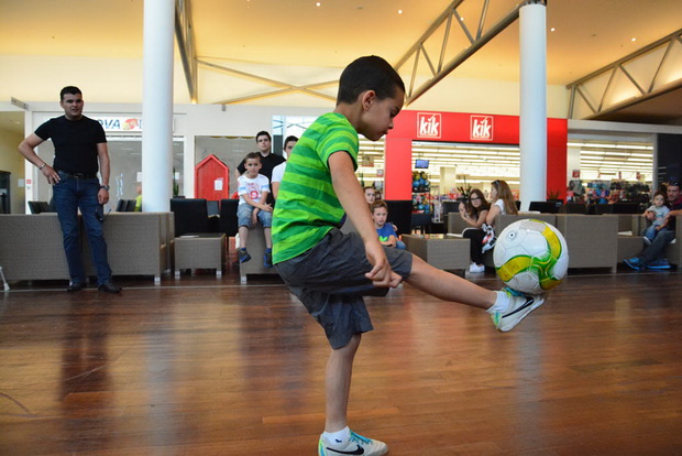 Supernova: Nogometno ludilo i izvlačenje dobitnika automobila Audi A1 Supernova: Nogometno ludilo i izvlačenje dobitnika automobila Audi A1