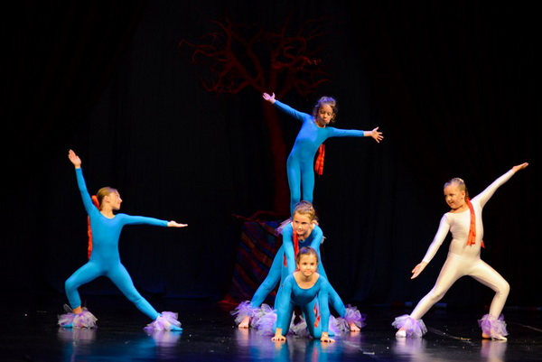 Circo Art u HNK Zadar izveo predstavu “Povratak u prirodu”