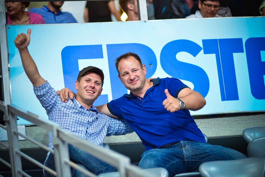 U doista sjajnoj atmosferi koju je stvorilo oko 5000 navijača iz cijele Hrvatske, naši su rukometni reprezentativci remizirali sa Švedskom i to s rezultatom 25-25. Bila je to ‘kaubojima’ pretposljednja pripremna utakmica uoči Olimpijskih igara