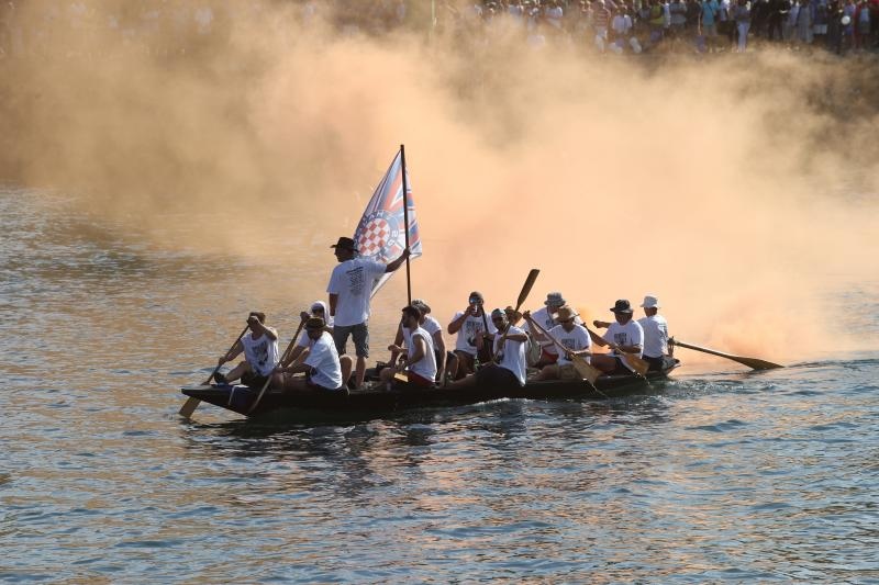 Gusari iz Komina pobjednici Maratona lađa od Metkovića do Ploča