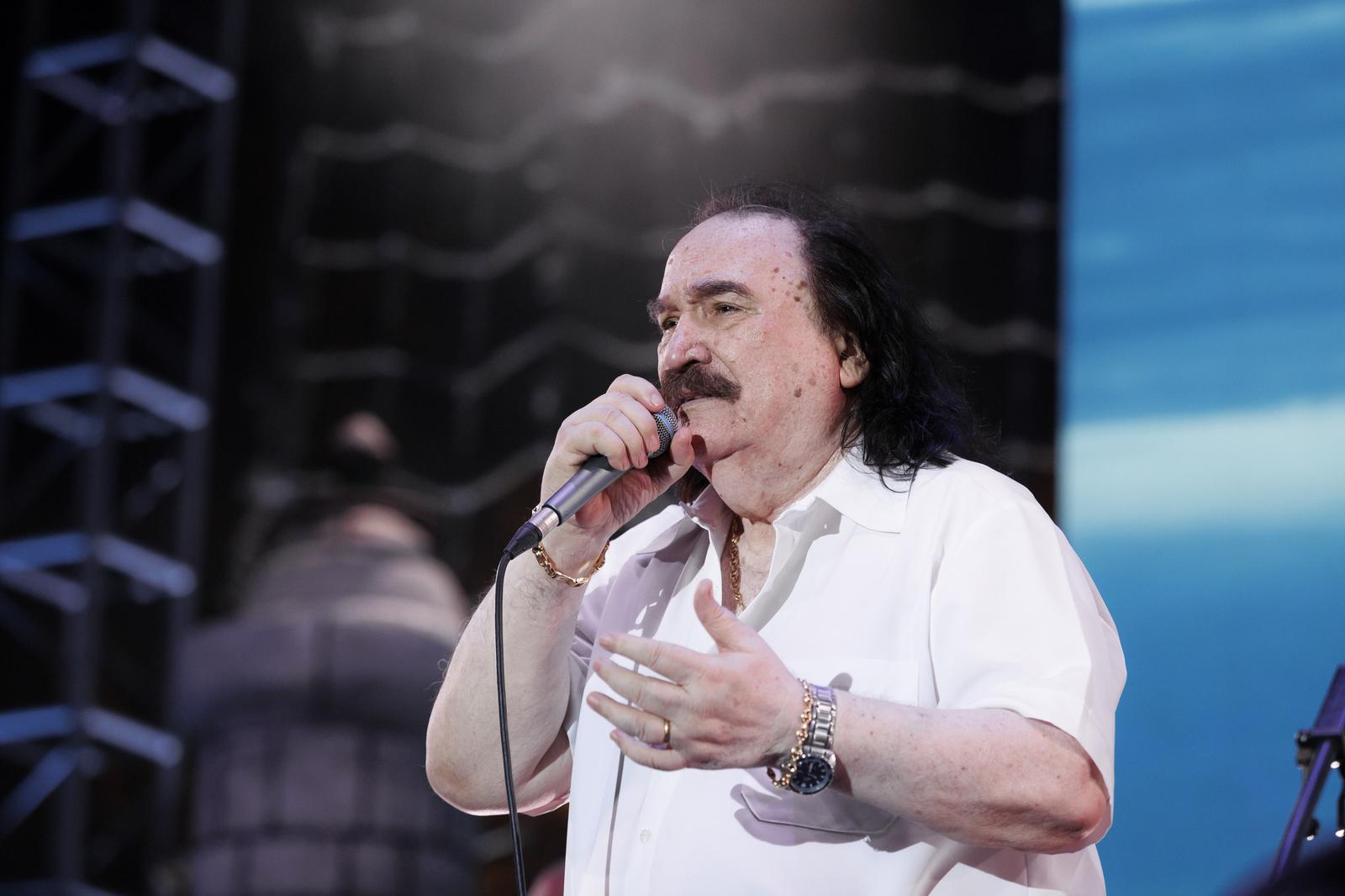 Mišo Kovač i prijatelji na Starom placu u Splitu Mišo Kovač i prijatelji na Starom placu u Splitu