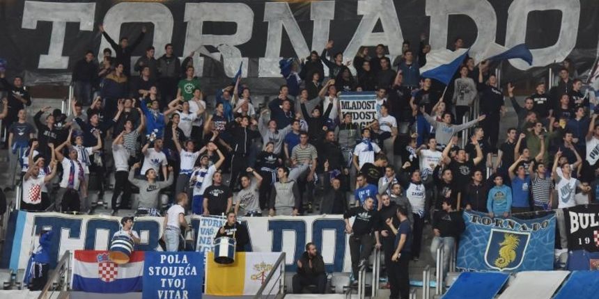 Image 378859 (auto) Image 378859 (auto)