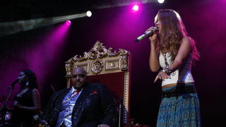 Pula, 130810.
Joss Stone i Solomon Burke odrzali koncert u pulskoj areni. Dvoje velikana soul glazbe, odlicni glazbenici sasvim razlicitih generacija, mlada Britanka Joss Stone ima 23 godine a americka soul legenda Solomon Burke navrsava 70.
Foto: Goran S Pula, 130810.
Joss Stone i Solomon Burke odrzali koncert u pulskoj areni. Dvoje velikana soul glazbe, odlicni glazbenici sasvim razlicitih generacija, mlada Britanka Joss Stone ima 23 godine a americka soul legenda Solomon Burke navrsava 70.
Foto: Goran S