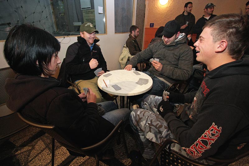 Božićni turnir u briškuli, trešeti i kifamenu