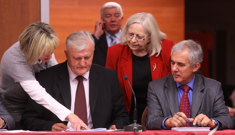 Zadar, 141010.
Danas se u Zadru sastao Izvrsni odbor Hrvatske zajednice zupanija na kojoj je predstavljen Okvirni prijedlog teritorijalnog ustroja Hrvatske.
Na fotografiji : Bozo Galic predsjednik Hrvatske zajednice zupanija i zupan Vukovarsko Srijemske Zadar, 141010.
Danas se u Zadru sastao Izvrsni odbor Hrvatske zajednice zupanija na kojoj je predstavljen Okvirni prijedlog teritorijalnog ustroja Hrvatske.
Na fotografiji : Bozo Galic predsjednik Hrvatske zajednice zupanija i zupan Vukovarsko Srijemske